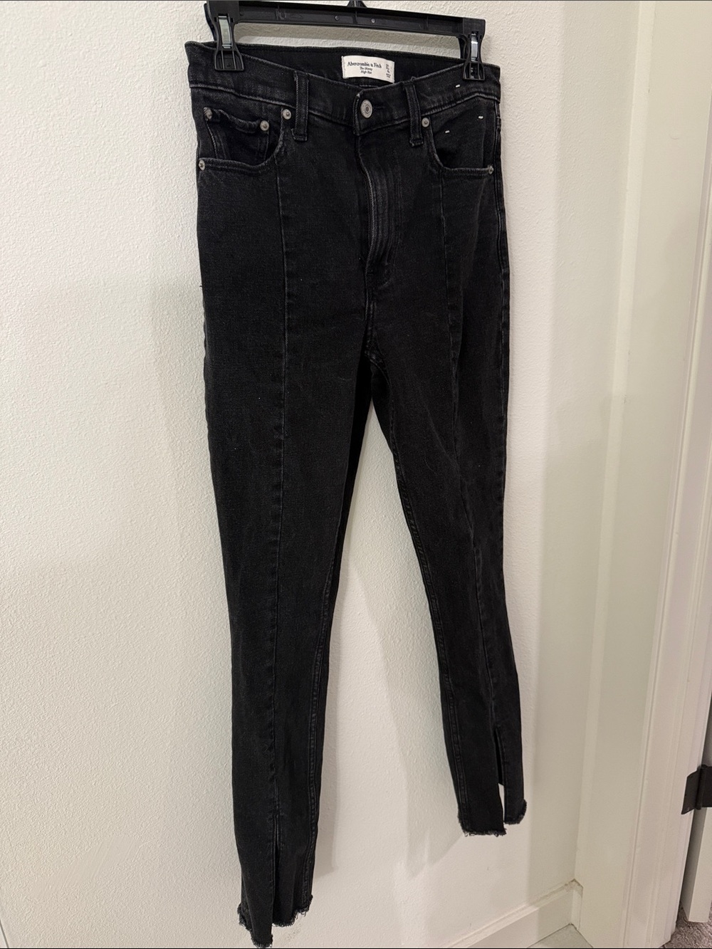 Abercrombie & Fitch Black High-Rise Skinny Jeans